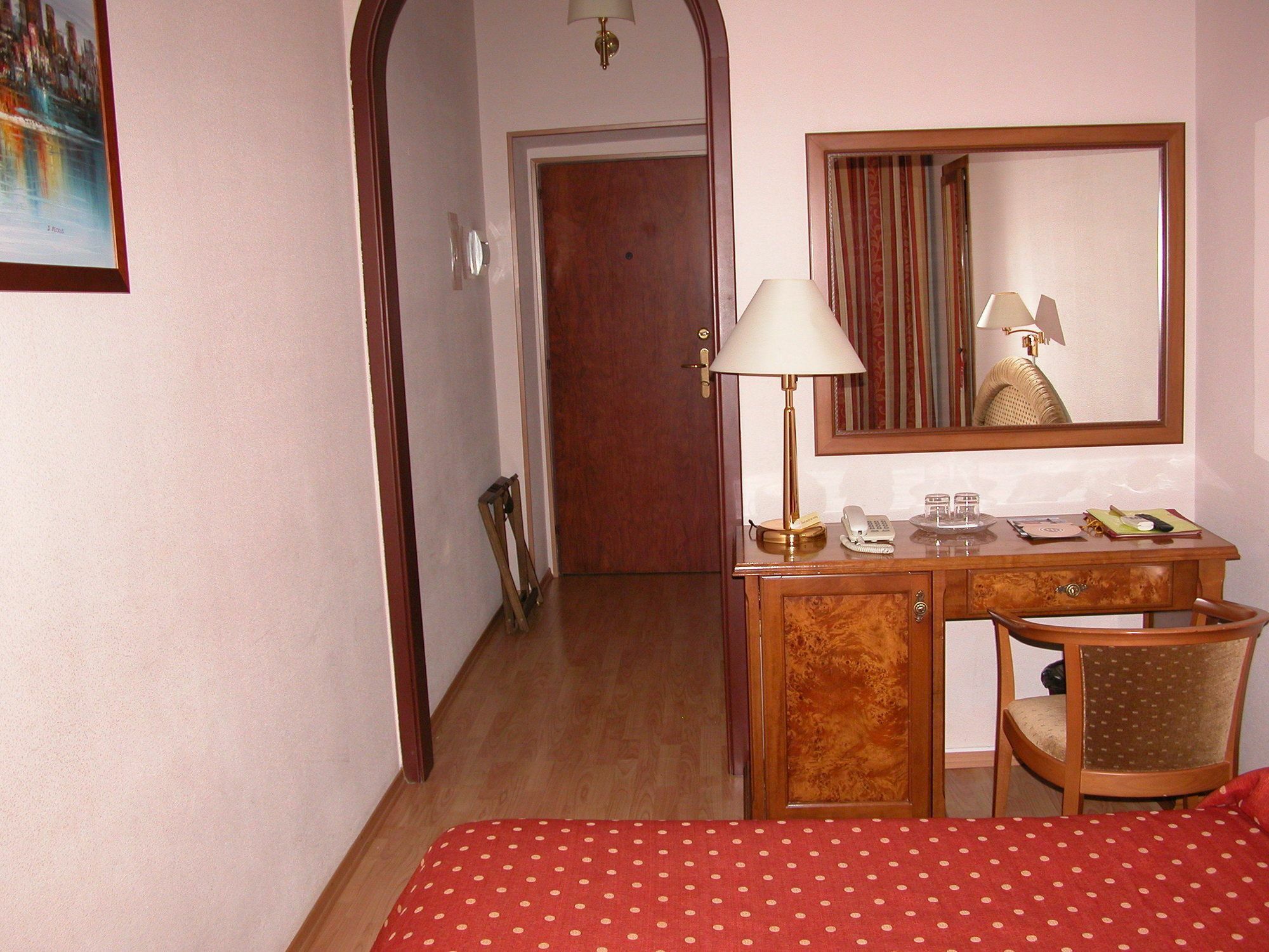 Domus Hotel-1 Kiev Luaran gambar