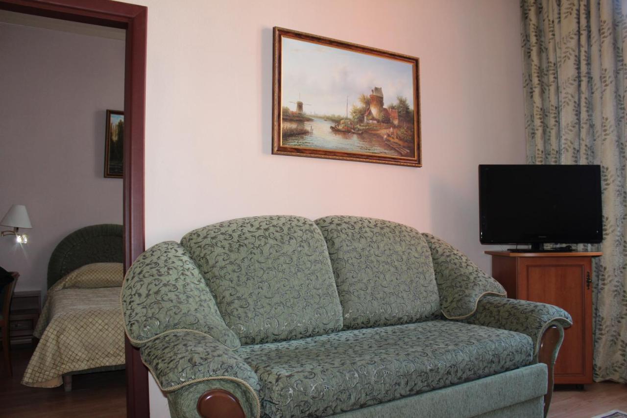 Domus Hotel-1 Kiev Luaran gambar