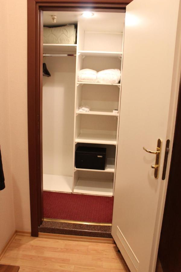 Domus Hotel-1 Kiev Luaran gambar